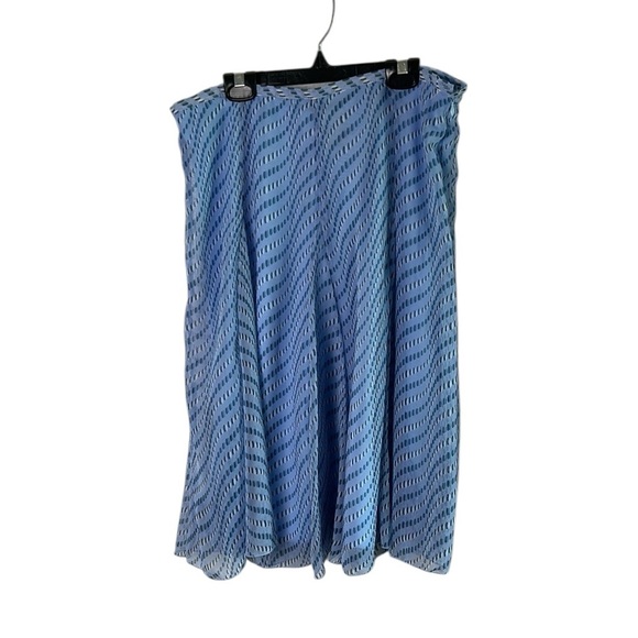 Jonathan Martin sheer lined flare skirt,LARGE, waist 16”
Boho,coastal , summer - Picture 9 of 14